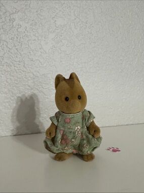 Vintage 1986 Calico Critters MapleTown Suzie Squirrel Chipmunk Sylvanian Family